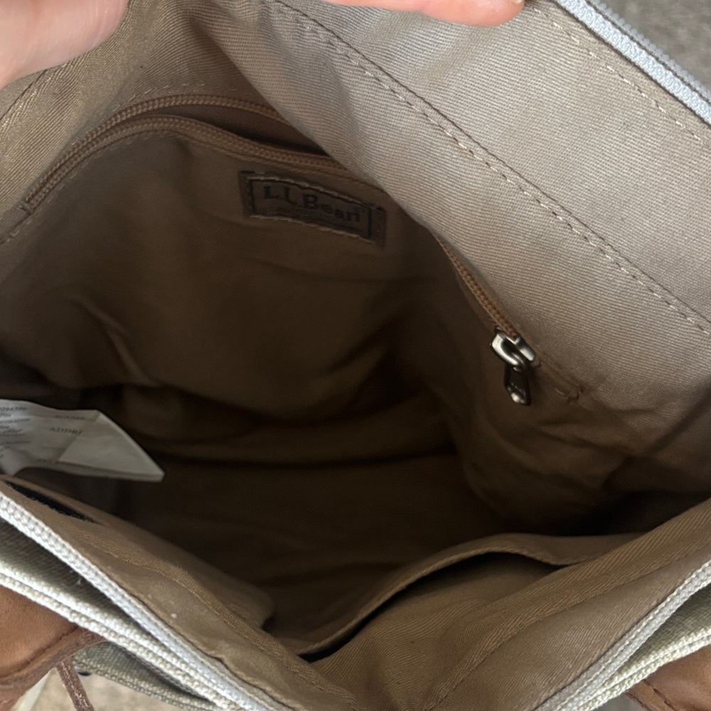 L.L.Bean Stylish Cream Handbag/ Tote  with Tan Accents - Picture 10 of 15